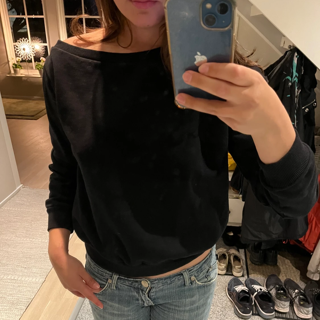 Offshoulder sweatshirt - 90