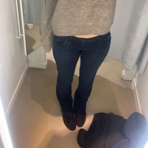 Ltb Jeans  - Svarta ltb jeans i jättebra skick💕storlek 26/34 (egna bilder) modellen valerie