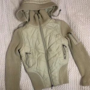 y2k jacka - jätte fin och bra skick 🤍