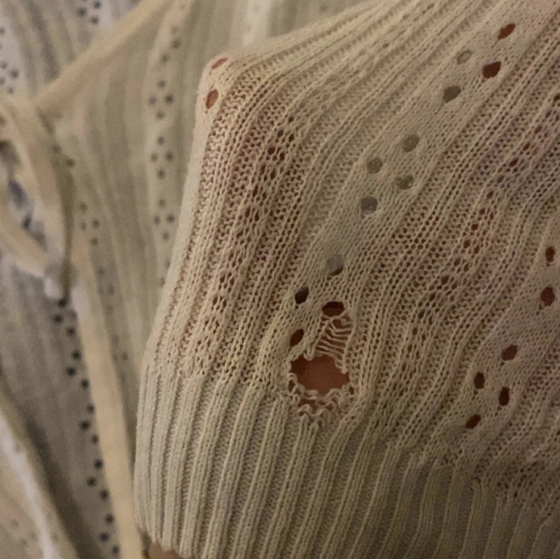 Vit kort långärmad kofta - 91