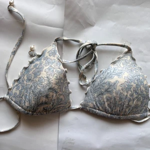 Bikiniset - Går att göra bundlepris/mix and match vid köp av fler badkläder på min sida! ❤️ 30 kr per del