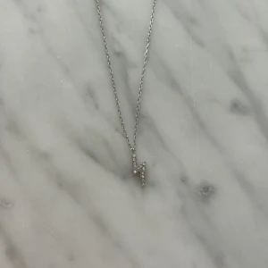 Halsband🥰 - Säljer nog detta fina halsband från Edblad för jag bytt till guld💘☀️ Kontakta innan du köpt!❤️