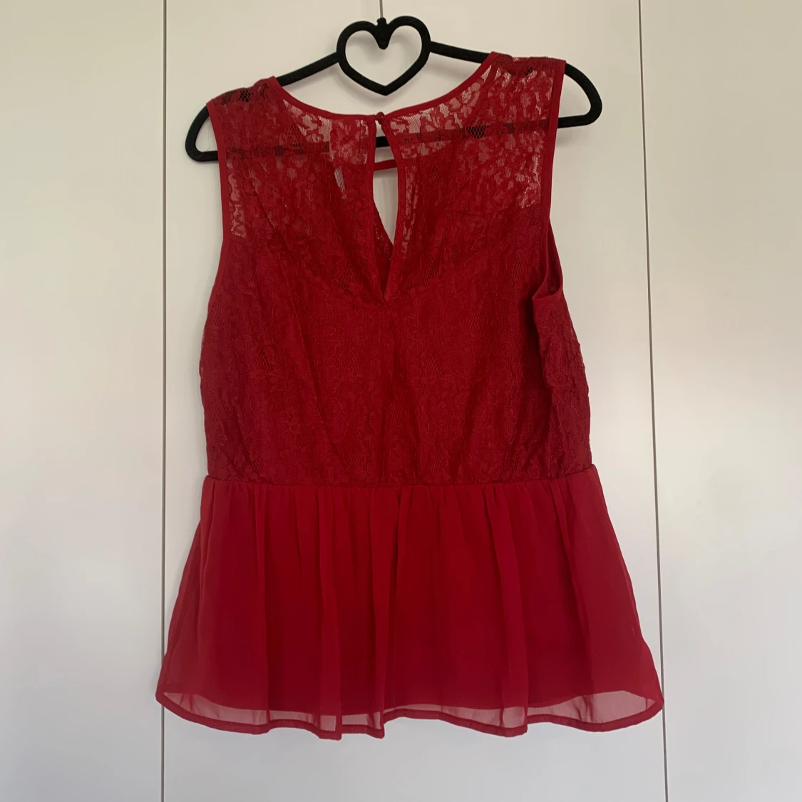 Röd peplumspets topp  - 90