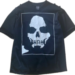 Number Nine T-shirt - Inte äkt. En SS06 number nine t-shirt. Bra kvalitet. 