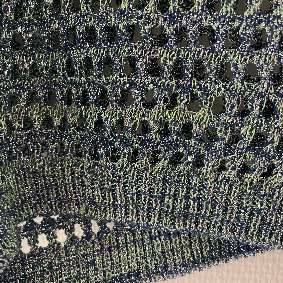 Stickad glittrig tröja - 90