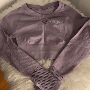 Träningströja - Jätte snygg träningströja ifrån iciw, använd fåtal gånger