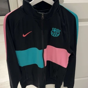 Barcelona kofta - fin Barcelona kofta i storlek L!