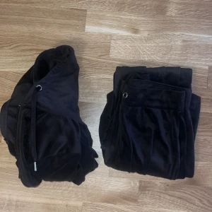 Mjukis-set - mjukis det från gina tricot i färgen brun. snöre saknas i byxorna 🤎