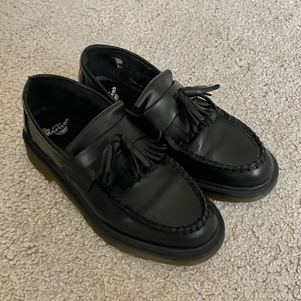 Doc Marten Adrian loafer. Used but very good condition. Size 39. Open for offers:). Skor.