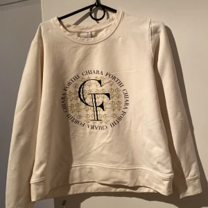 Kan inte använda den p.g.a den är för liten - Den har en skön material 