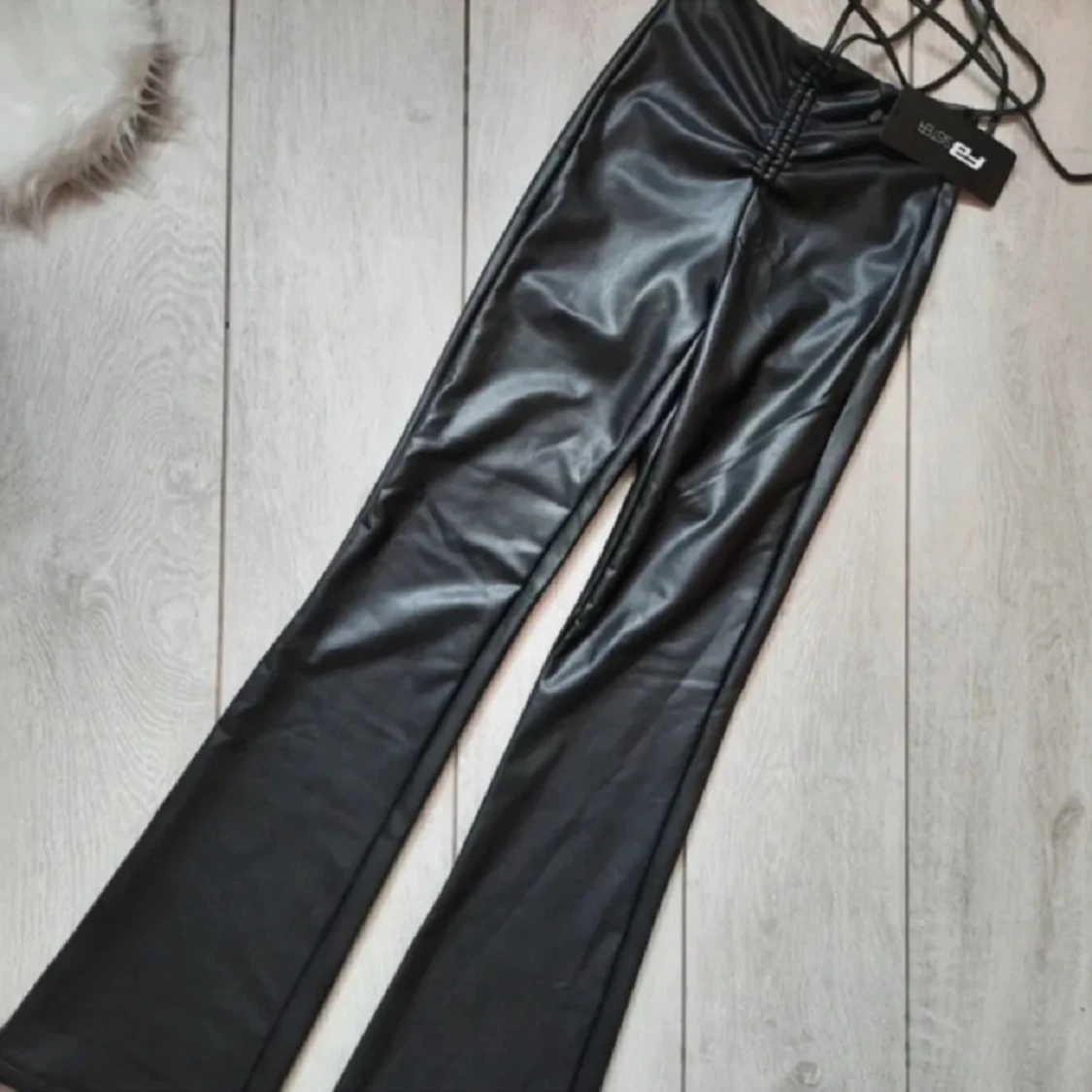 Lågmidjade Skinnbyxor  - 90