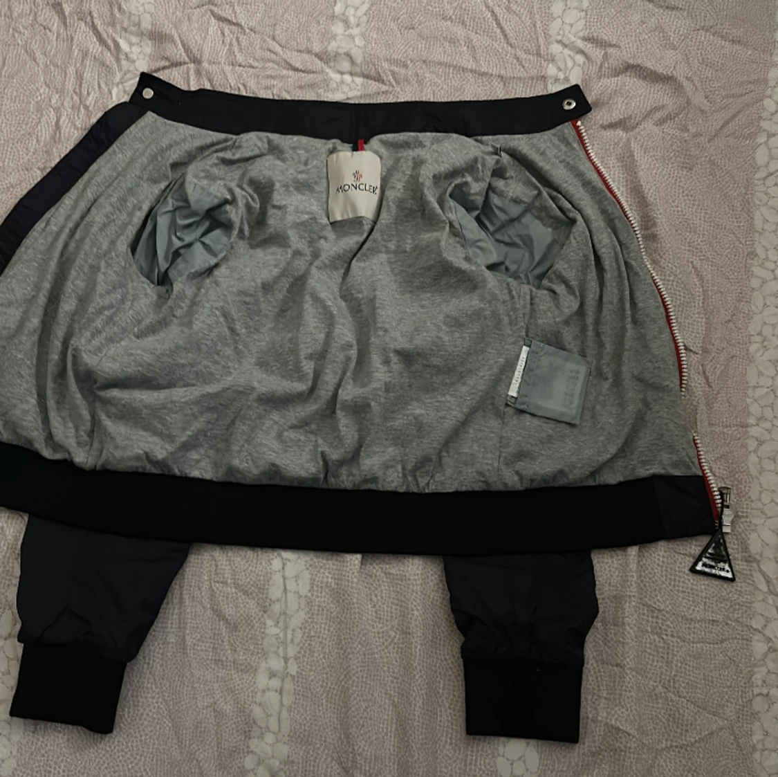 Moncler  - 90