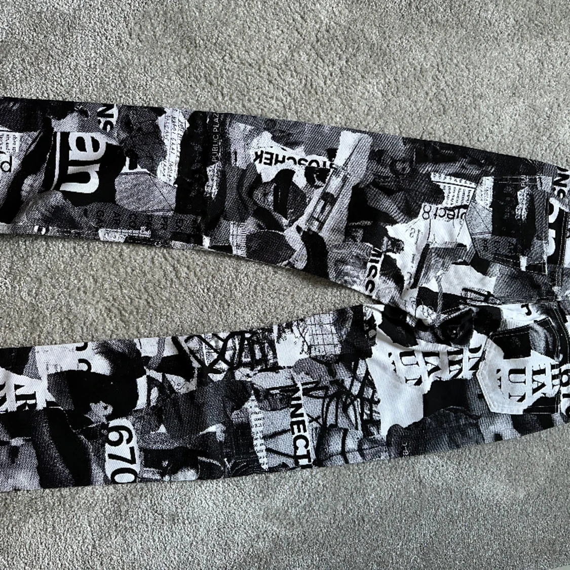 Svarvita jeans  - 91