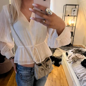 Blus - Så fin blus perfekt till sommaren😍