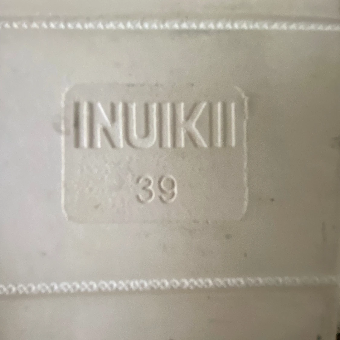 Inuikii Tofflor   - 91
