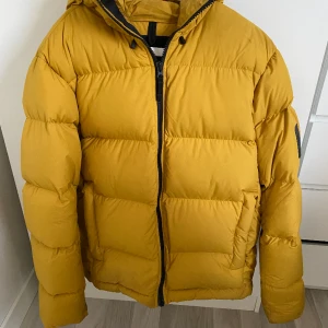 Peakperformance dunjacka - Peakperformance dunjacka storlek XL