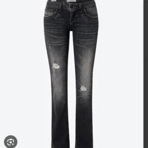 Intressekoll ltb jeans - Intressekoll på dessa ltb jeans! Säljer endast vid bra bud då dem är slutsålda och eftertraktade! Storlek 25:34! Tar inte emot ett pris under 1000kr! Tryck gärna på köp nu❣️