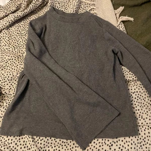 Tröja - Tröja från Gina tricot. 