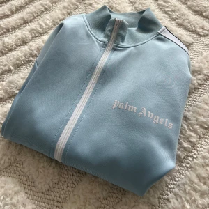 Palm Angels Baby Blue Sweatshirt - Palm Angels storlek L. Se bilder för skick