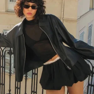 Nästintill slutsåld puffkjol - Hej! Säljer en helt oanvänd (inte ens tagit upp den ur plastpåsen) kjol från NAKD i storlek S. Glömde att skicka tillbaka den och hade beställt 2.. 😩