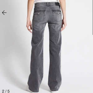 Jeans lager 157 - Säljer nu mina underbara jeans från lager 157 i modellen ”90’s boot”. De är långa på mig som är 170cm. Säljes pga köpte för små, använda max två gånger. Nypris: 400kr Säljes för: 150kr  (billigare vid snabb affär) 🍓🍓