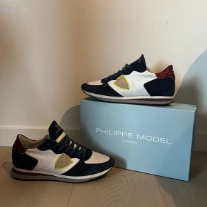 TRPX philippe model  - Säljer dessa TRPX. Har inte kommit till användning, Max 10ggr. Köpta för 3700kr. Storlek 41, i italiensk storlek. 