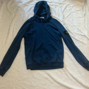 Stone Island huvtröja  -  Stone Island size M 