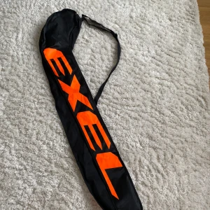 Fodral till innebandyn klubba - Fodral till innebandyn klubba från EXEL köpt på Stadium 