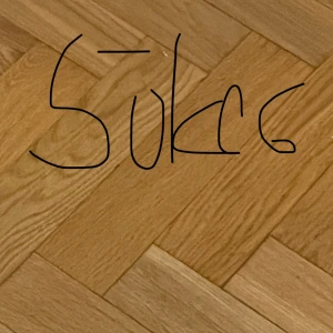 Nagelkit/nagelsaker - Jag söker ett nagelkit eller bara någon enstaka nagelgrej till exempel builder gel. Det måste innehålla gelé, lite Prepping och så vidare för att kunna skapa ett set. Jag har en uvlampa och en nagelfil. Helst inte från shein/wish osv. 