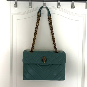 kurt gieger väska  - säljer min stora kurt gieger väska då den inte kommer till användning!! endast använd 2 gånger så är i nyskick💕💕köpt för 2700!