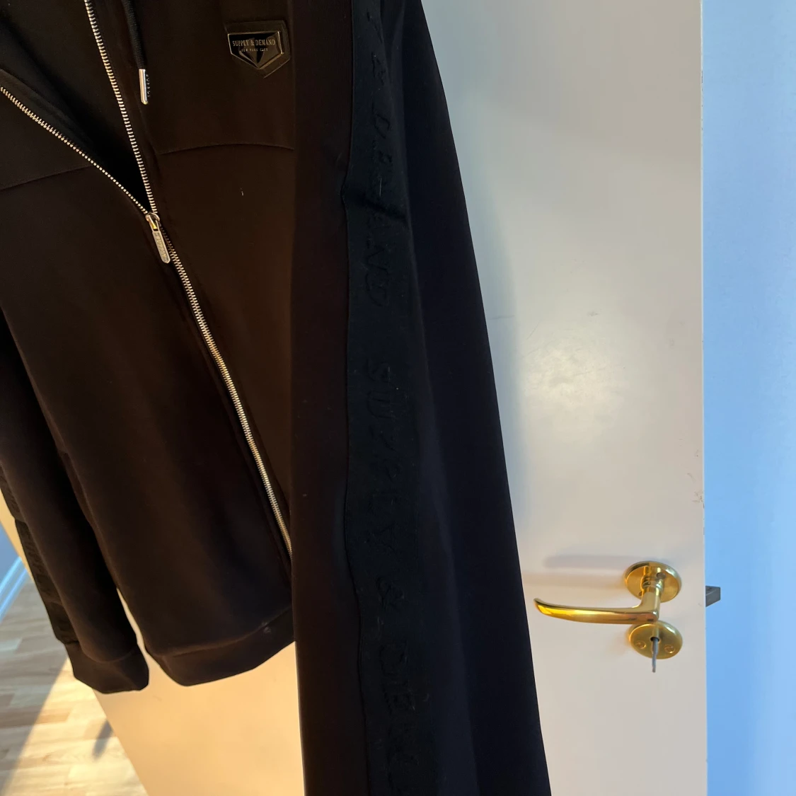 Supply and demand tröja - 91