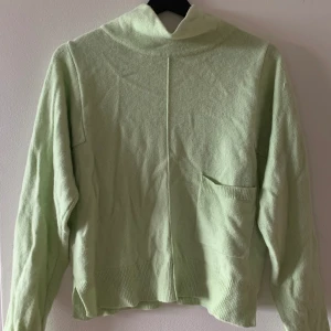 Grön kashmir tröja  - Unik mint grön kashmir tröja, passar s/m💚PRIS KAN DISKUTERAS ❤️