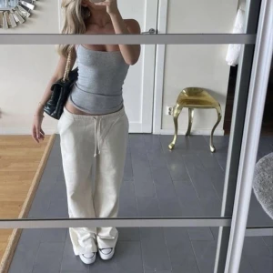 Linnebyxor - Säljer mina knappt avända linnebyxor ifrån madlady💕Nypris 600kr💕