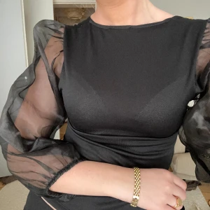 Topp - Festtopp, passar till allt!! Så fin