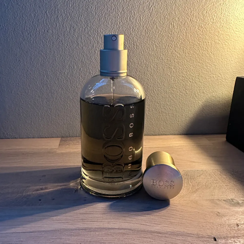 Hugo boss perfym 100 ml. Använd fåtal gånger . Övrigt.