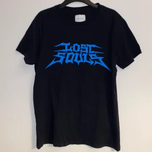 Y2K T-shirt - Storlek XL sitter som M/L  Skick 10/10 använd en gång 