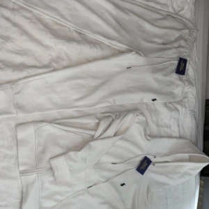 Polo tracksuit - Har haft den några gånger men är som ny. Jag har taggarna med.