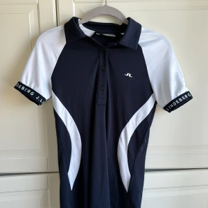 J Lindeberg golfpike - Oanvänd J Lindeberg golf piké 