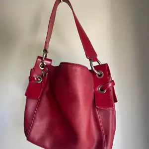 Italiensk röd vintage väska! 