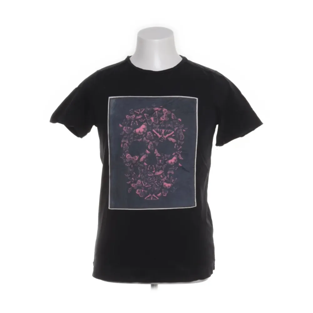T-shirt från Limitato | Skick 9/10 (bara ut tvättad) | Ny pris: (limiterad modell med 300ex) | Bara att höra av sig vid funderingar 🙃 //Mand . T-shirts.