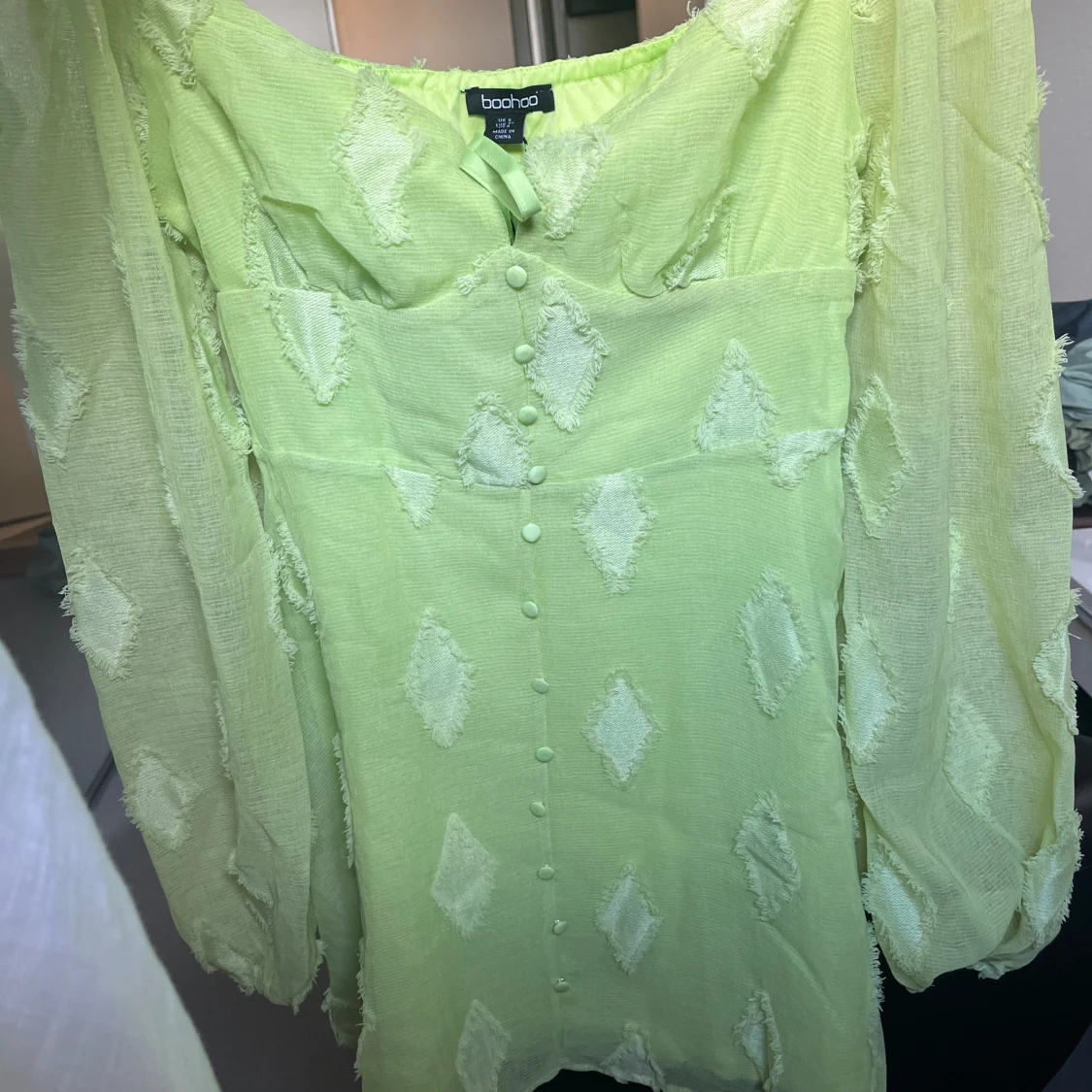 Limegrön Boohoo klänning - 90