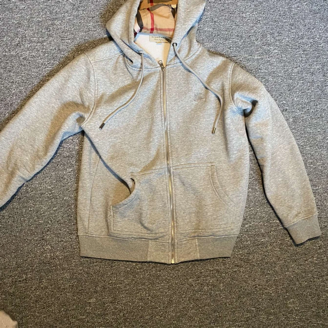 Burberry hoddie - 90