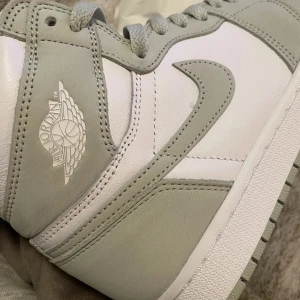 Nike Jorden 1 Retro HIGH OG SEAFOAM - Storlek: 38 Passar även för 38,5
