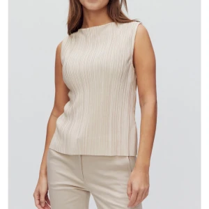 Topp - Topp från Stockh Im (MQ). Aldrig använd med prislapp🩷