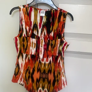 Topp från Vero Moda - Topp från Vero Moda i storlek small. 