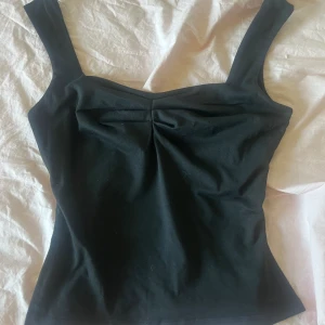 Linne - Säljer denna helt oanvända linnet ifrån shein. 