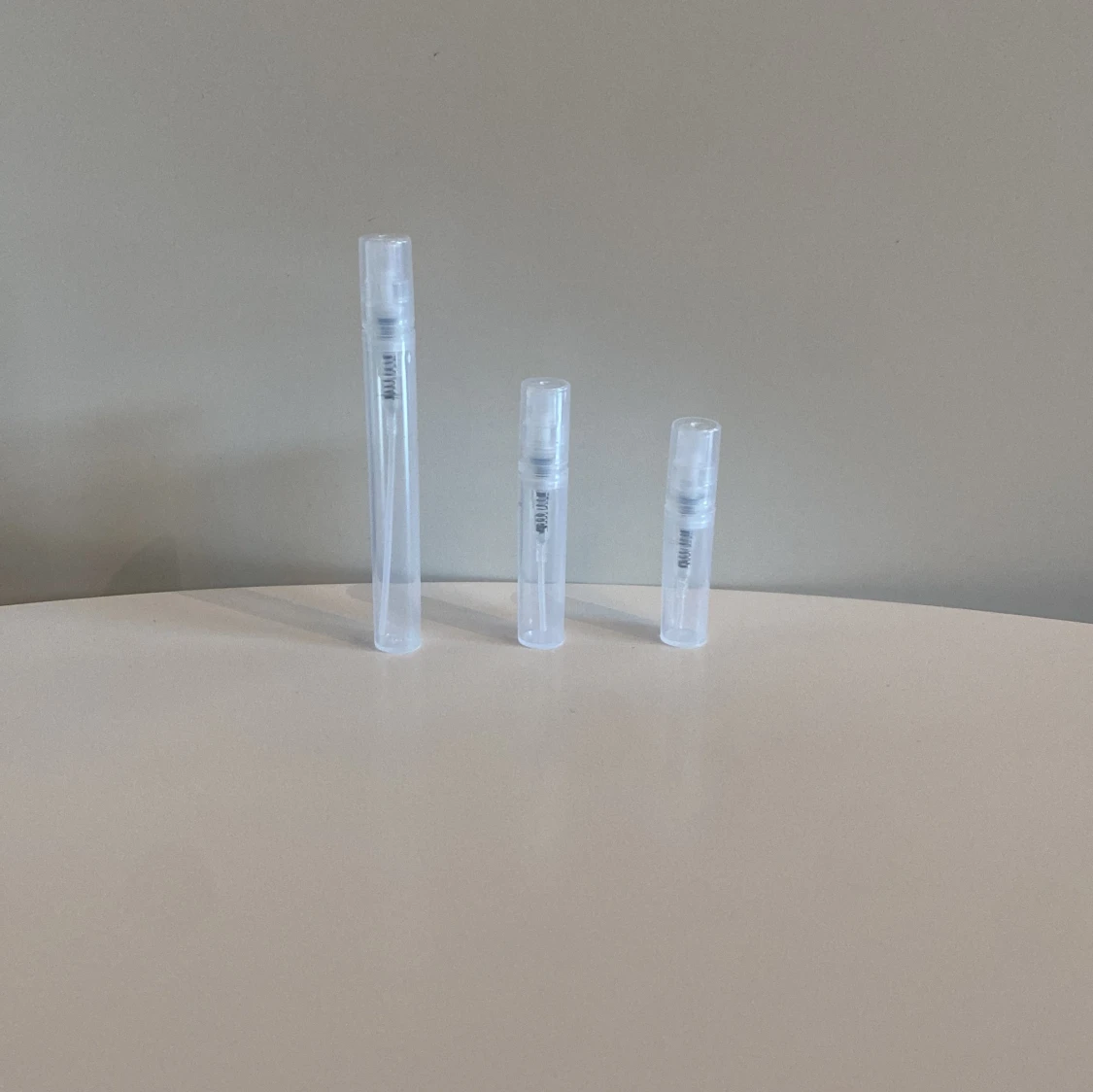 2 ml 29kr, 3ml 35kr, 5ml 45kr av Afnan 9pm - 92