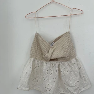 Topp - Mycket populär topp från zara som inte säljs längre i beige 