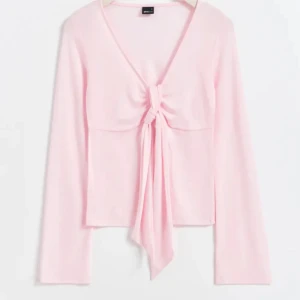 Tröja - Tröja från Ginatricot. Aldrig använd, lappen kvar. Storlek S