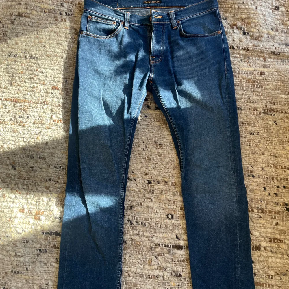Säljer mina nudie jeans. Modellen heter grim Tim och storleken är 32/30. Nästan helt oanvända så dem är i toppskick!  . Jeans & Byxor.